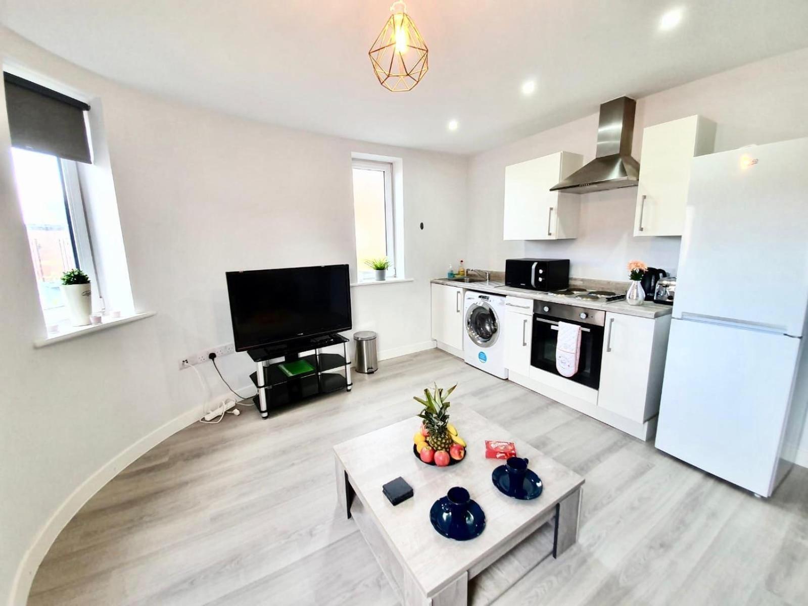 Opp - Perfect For Contractors And Travellers, Big Savings Booking 4 Nights Or More! Apartment *