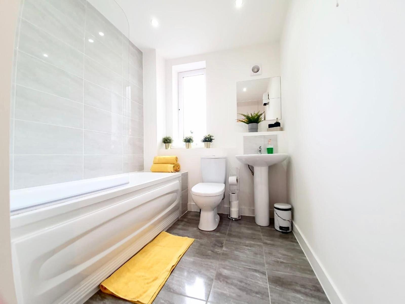 Opp - Perfect For Contractors And Travellers, Big Savings Booking 4 Nights Or More! Apartment *