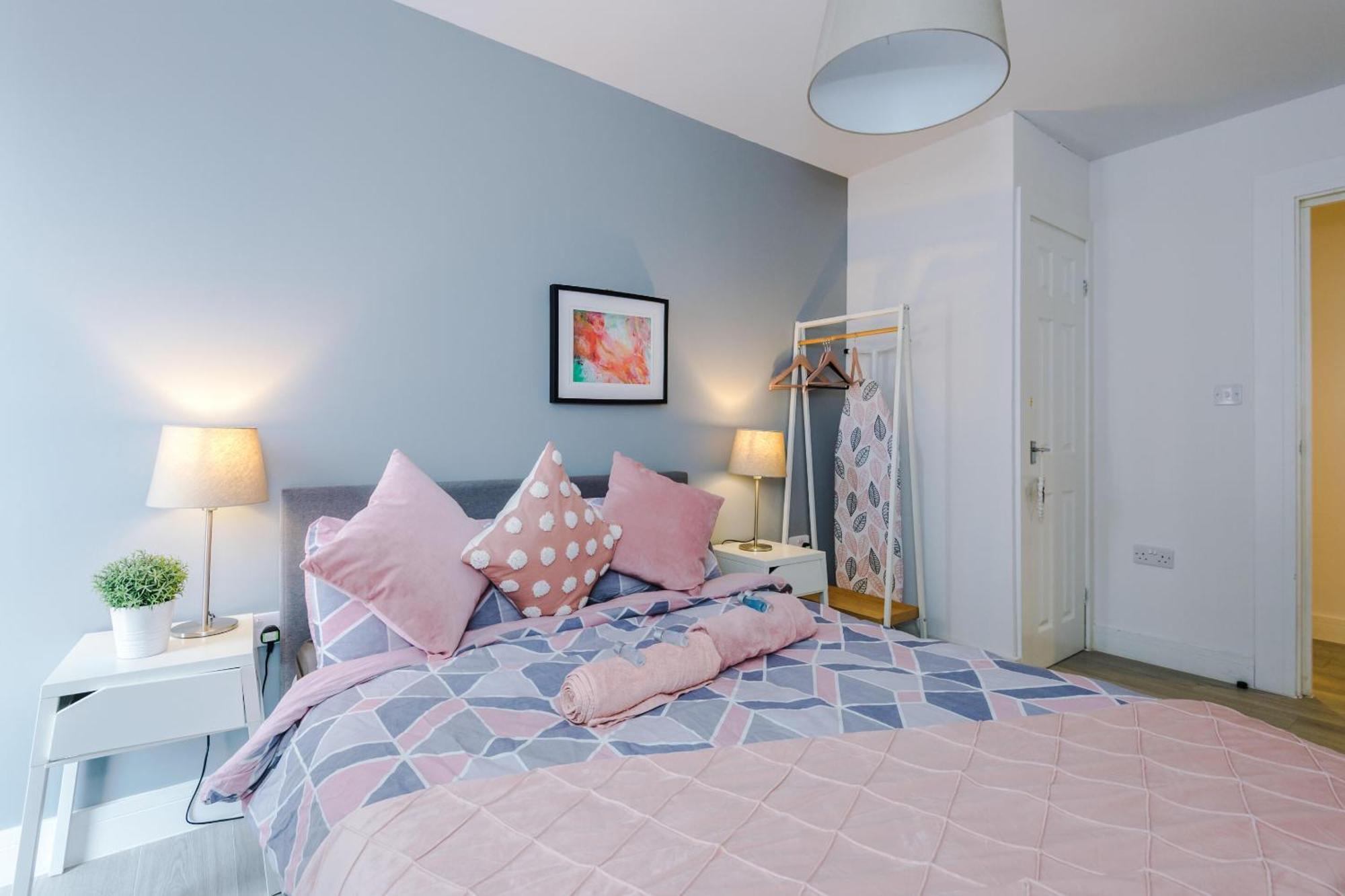 Apartment Opp - Perfect For Contractors And Travellers, Big Savings Booking 4 Nights Or More! *
