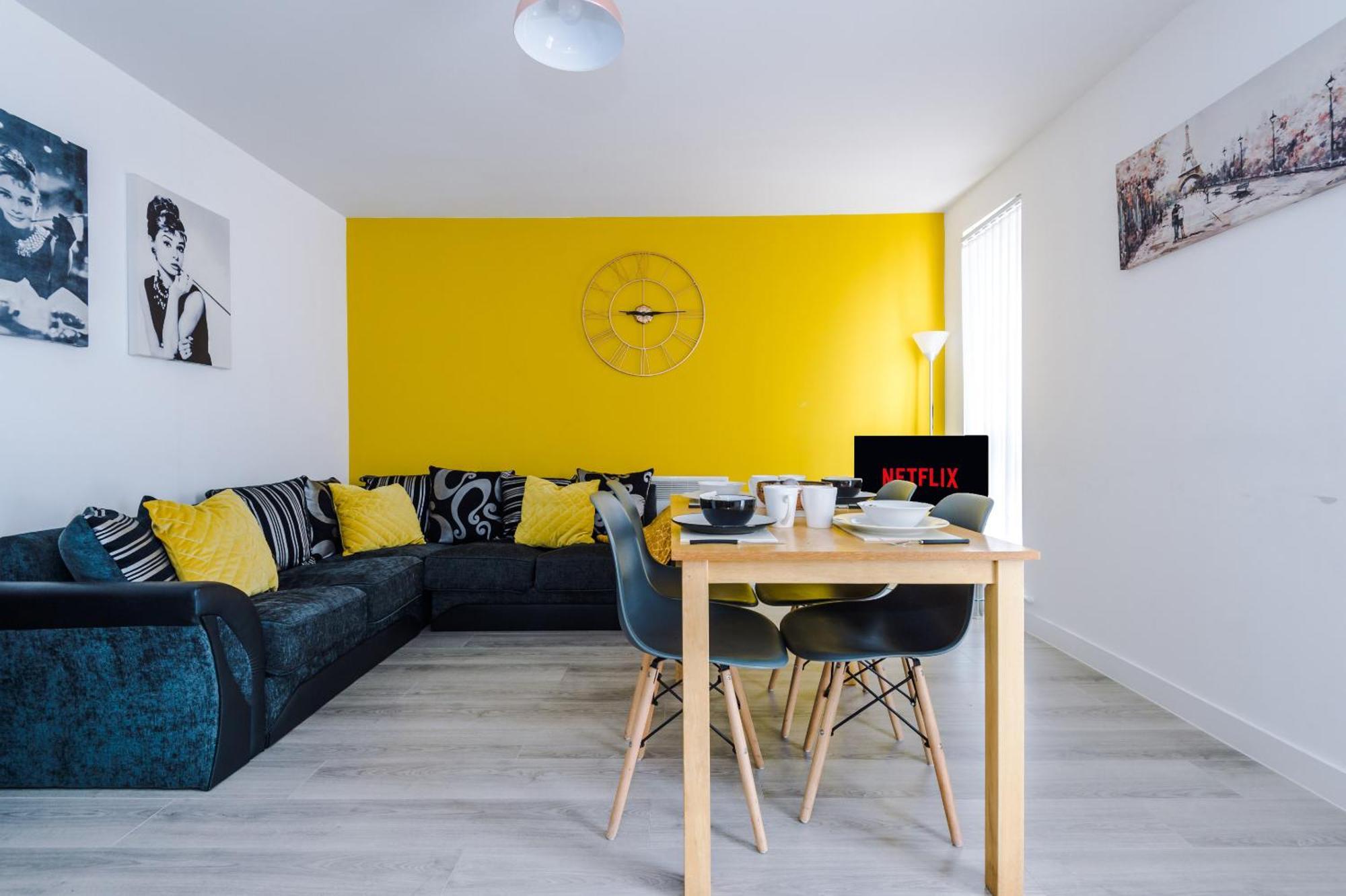 Apartment Opp - Perfect For Contractors And Travellers, Big Savings Booking 4 Nights Or More!